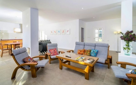 The property is well equipped for up to 6 people